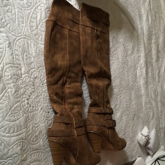 Botas altas - Picture 3 of 3